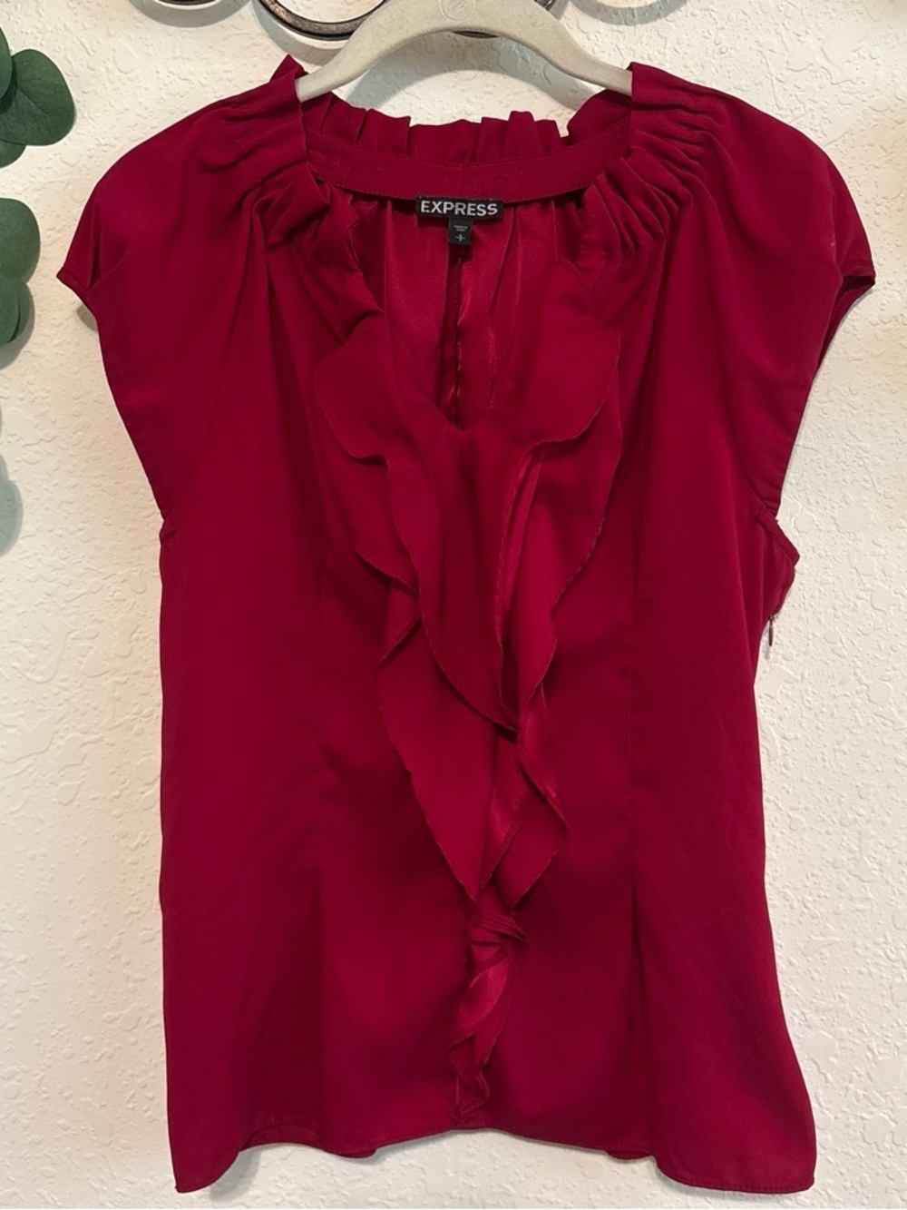 Y2K Express Red Ruffle Front Cap-Sleeve Top❤️ - Picture 2 of 7